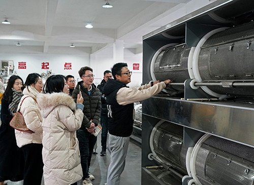 ソフトゼラチンカプセル製造機導入