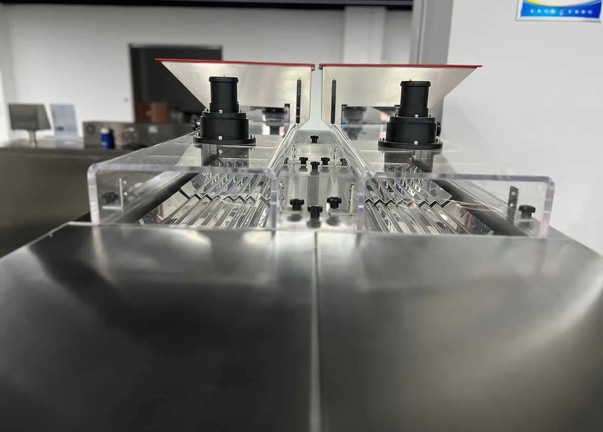 Capsule pill counter carousel