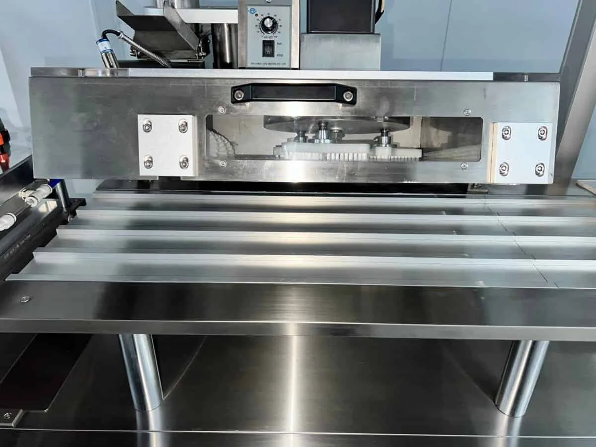 All-aluminum custom track