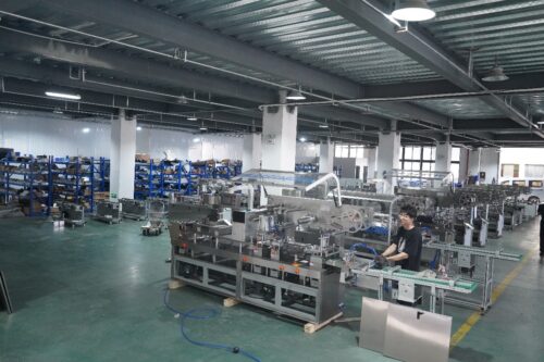 machine d'emballage sous blister pharmaceutique