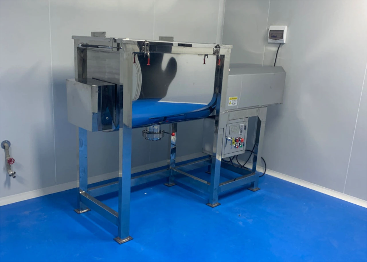 Horizontal mixer showroom display